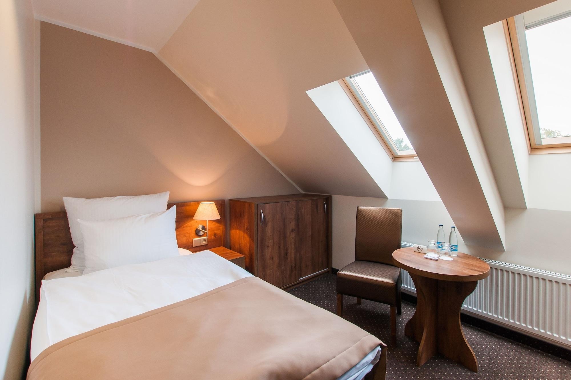 Hotel Gem ヴロツワフ エクステリア 写真