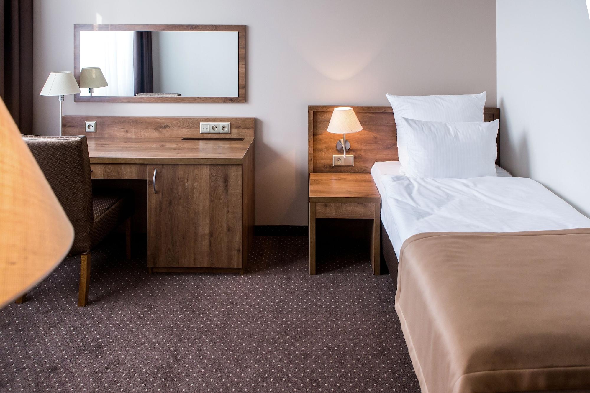 Hotel Gem ヴロツワフ エクステリア 写真
