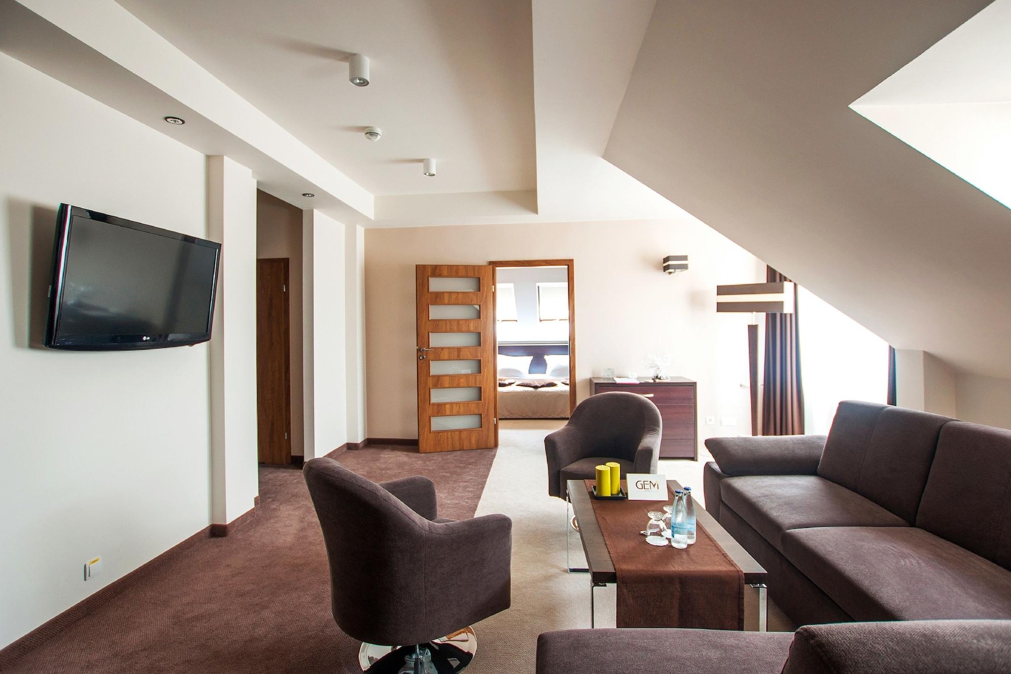 Hotel Gem ヴロツワフ エクステリア 写真