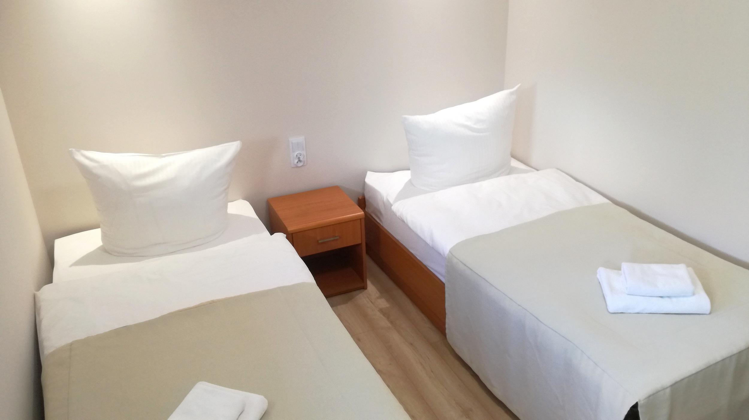 Hotel Gem ヴロツワフ エクステリア 写真